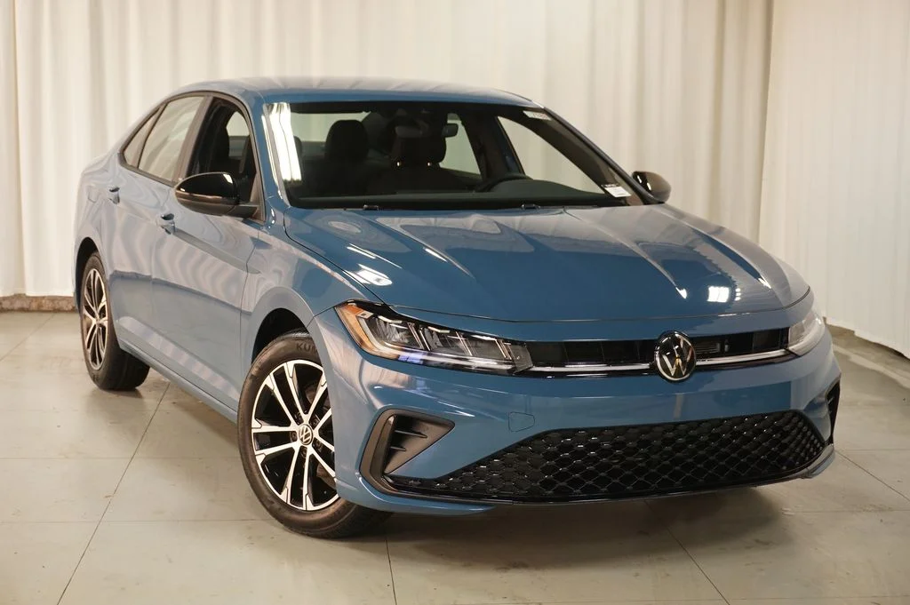 New 2026 Blue Volkswagen 1.5T Sport image 4