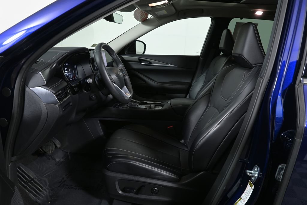 Certified Used 2023 Blue INFINITI LUXE image 3