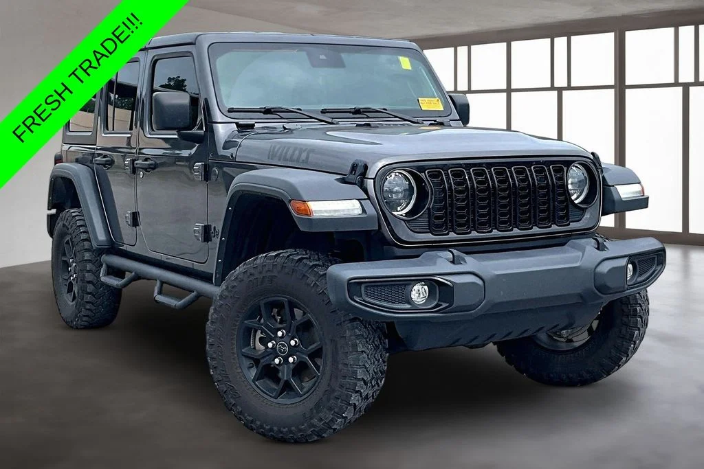 Used 2024 Gray Jeep Sport image 3