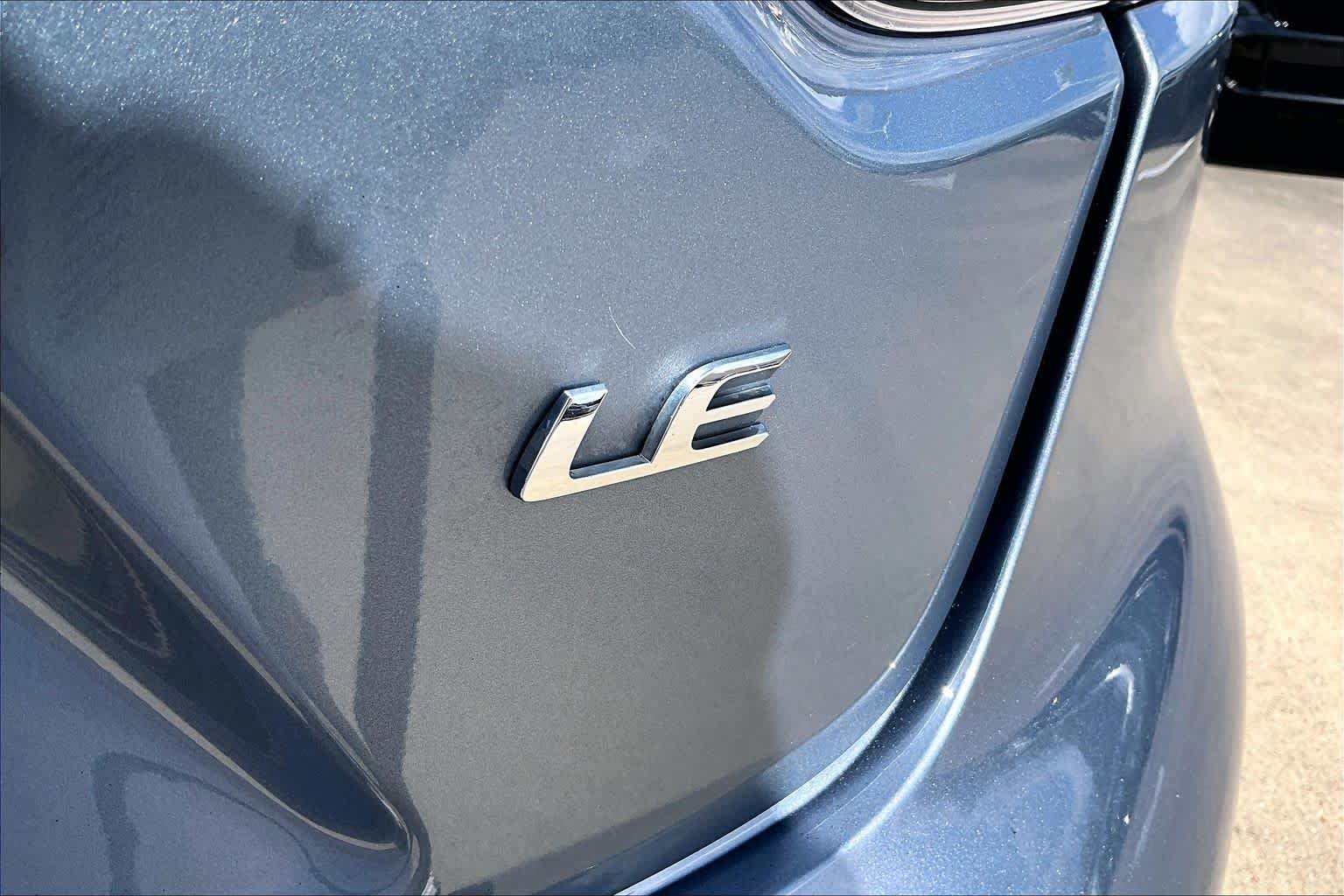 Used 2020 Celestite Toyota LE image 30