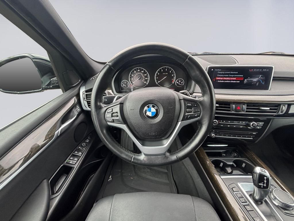 Used 2018 Black BMW xDrive40e image 13