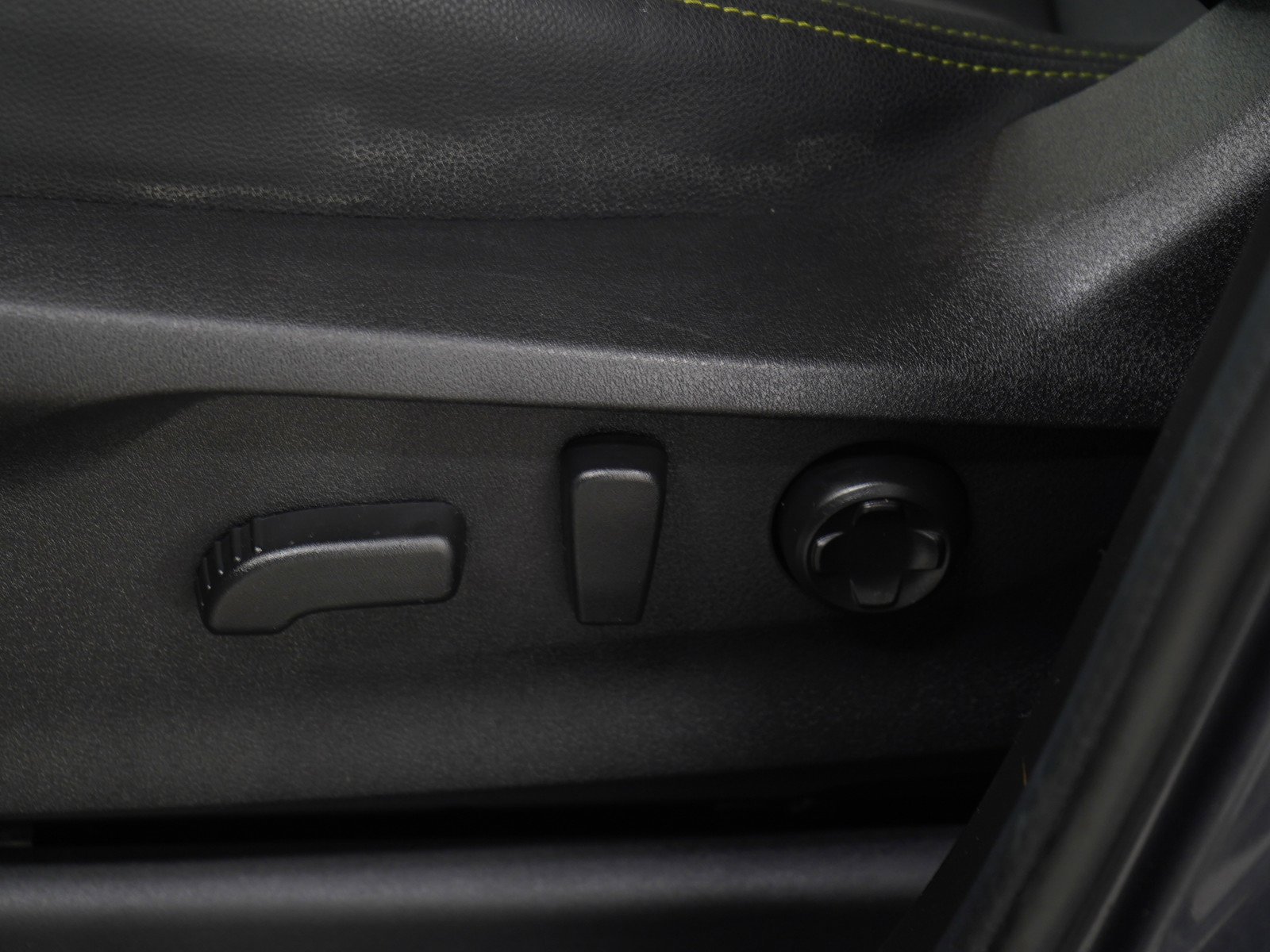 Used 2023 Magnetite Gray Metallic Subaru Onyx Edition image 27