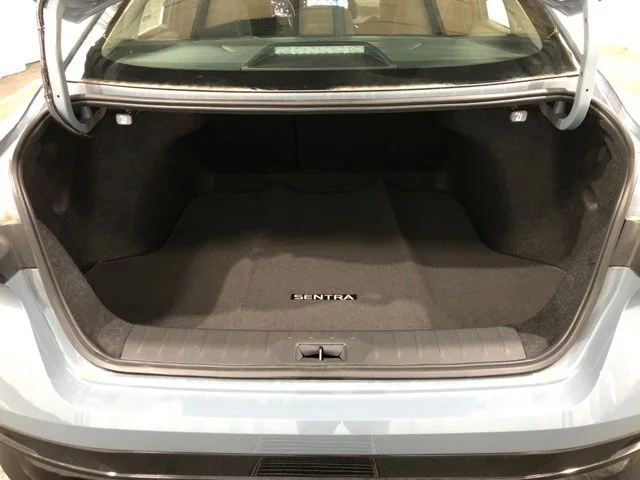 New 2026 Atlantic Gray Metallic Nissan SR image 9