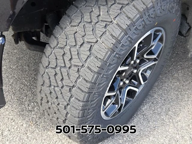 Used 2023 Black Ford XLT image 19
