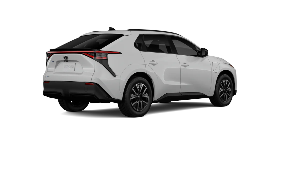 New 2027 Wind Chill Pearl Toyota XLE image 10