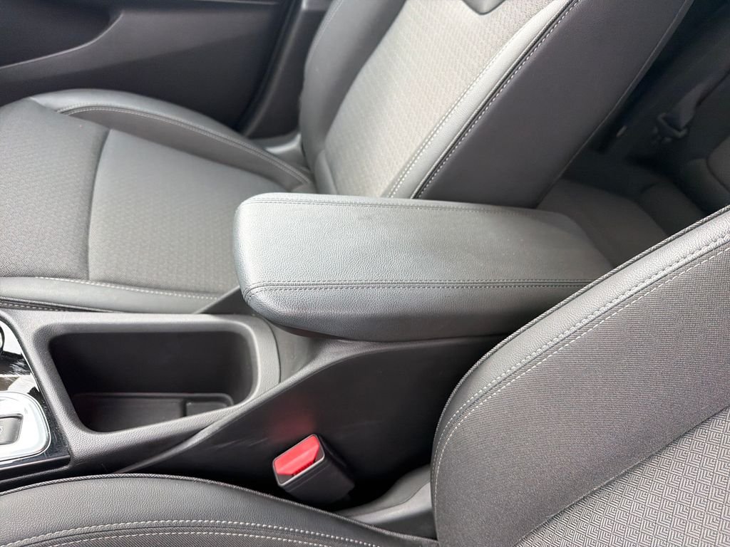 Used 2023 Red Buick Preferred image 25