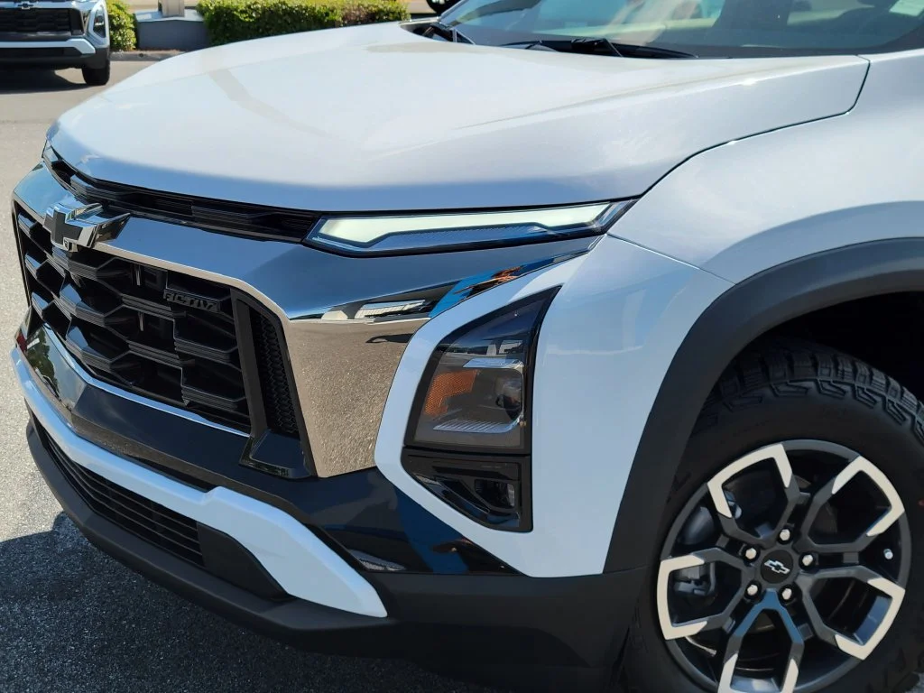 New 2027 Polar White Tricoat Chevrolet ACTIV image 10