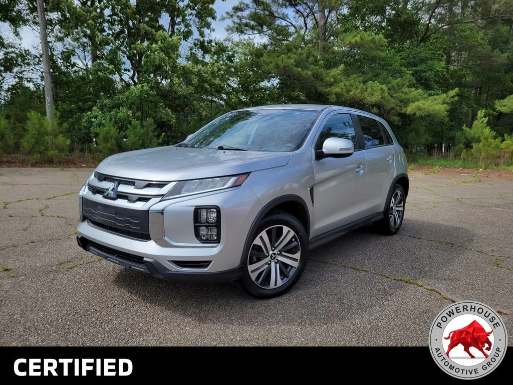Used 2024  Mitsubishi  image 1