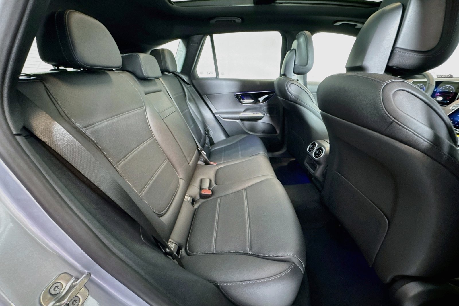 New 2026 Cirrus Silver Metallic Mercedes-Benz GLC 300 image 25