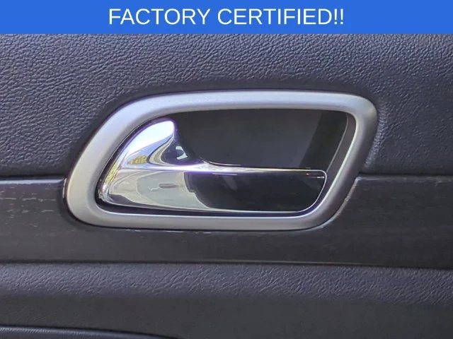 Used 2018 White Jeep Altitude image 29