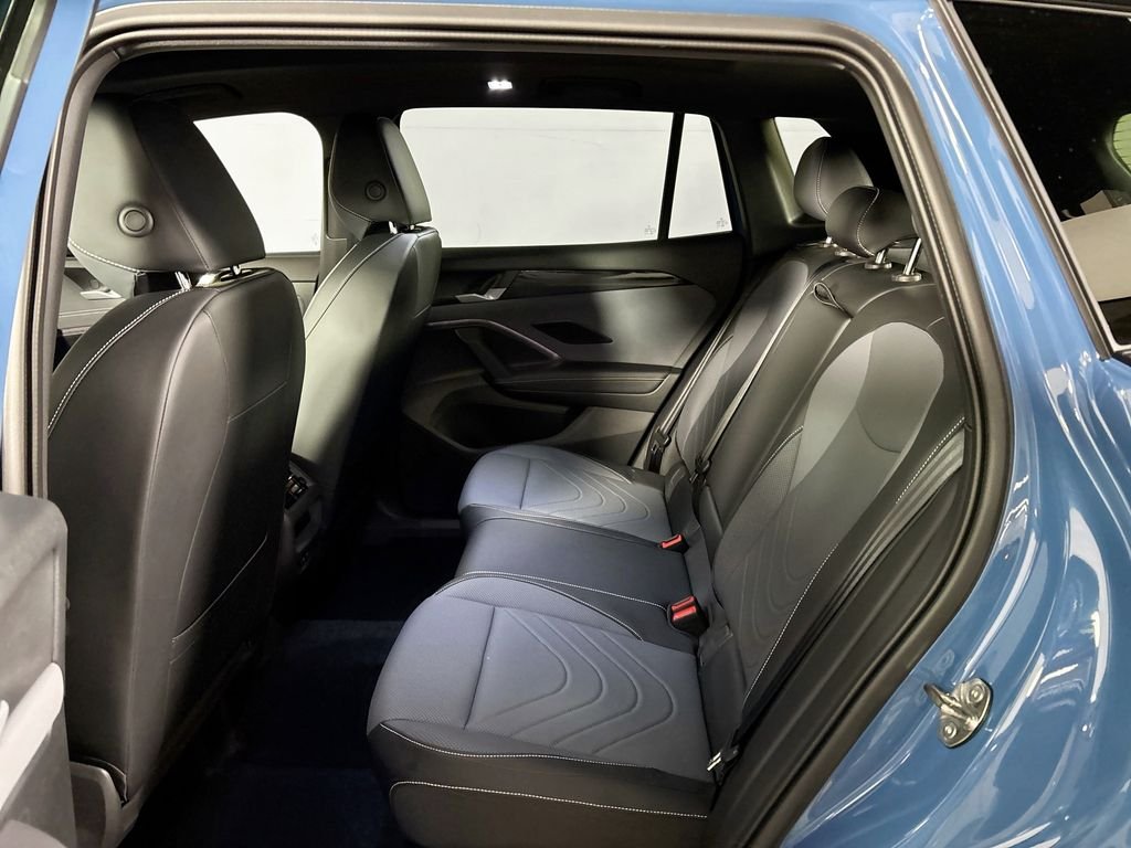 New 2025 Monterey Blue Pearl Volkswagen 2.0T SE R-Line Black image 20