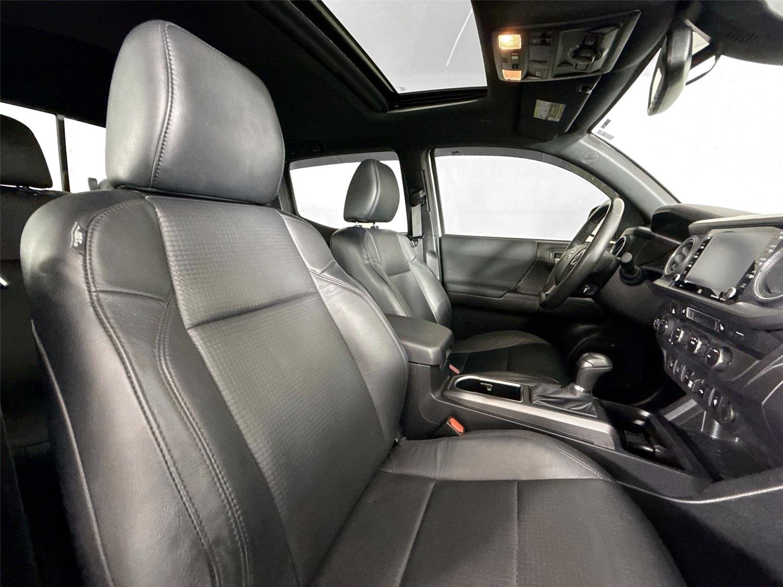 Used 2022 White Toyota TRD Off-Road image 40