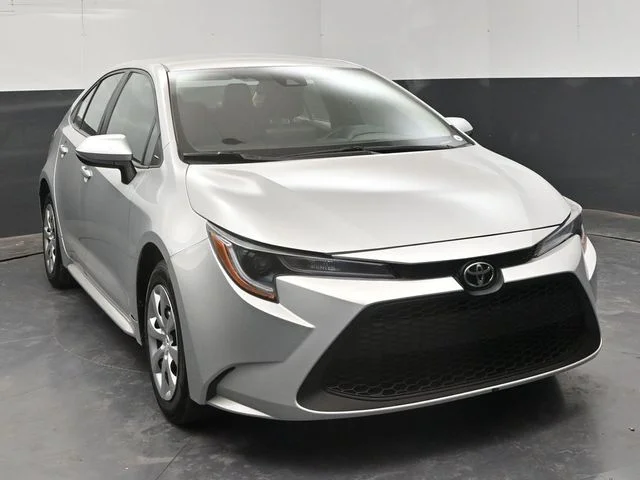 Used 2022 Silver Toyota LE image 2