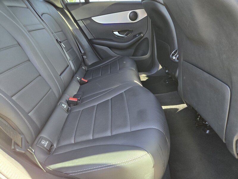 Used 2020  Mercedes-Benz GLC 300 image 15
