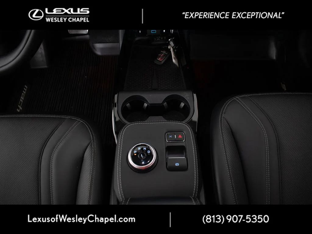 Used 2022 Red Ford Premium image 27