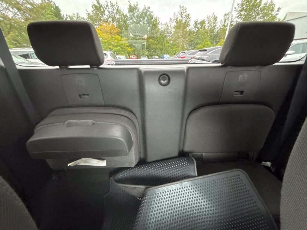 Used 2018 Silver Nissan S image 26
