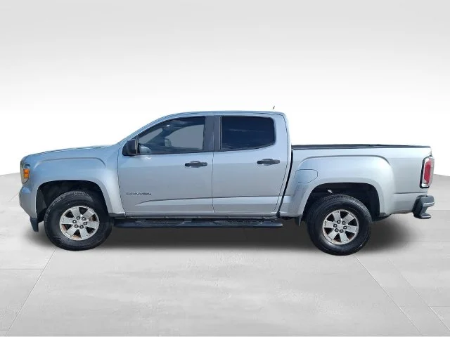 Used 2016 Silver GMC Base image 4