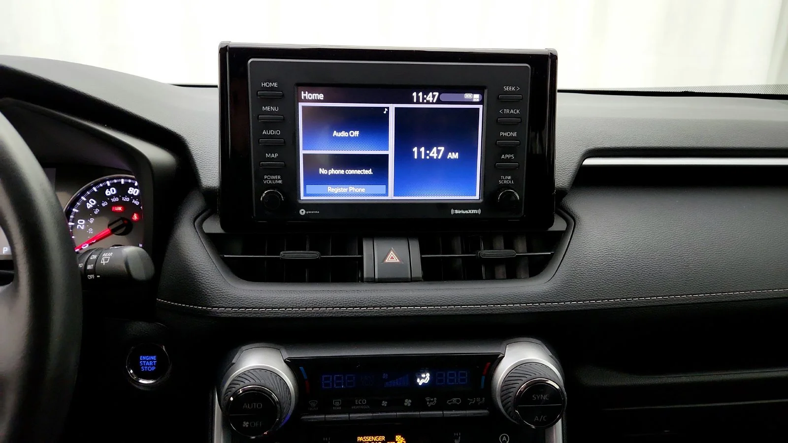 Used 2022  Toyota XLE image 32
