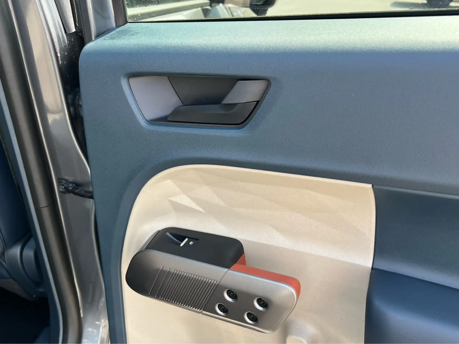New 2026 Carbonized Gray Metallic Ford Lariat® image 22