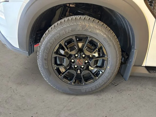 New 2026 White Nissan PRO-4X image 15