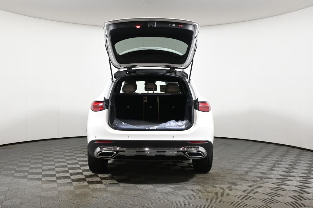Used 2026 Polar White Mercedes-Benz GLC 300 image 29