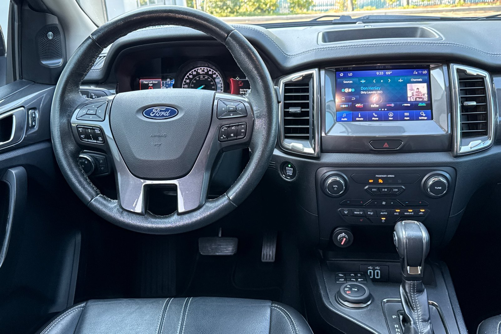 Used 2020 Shadow Black Ford LARIAT image 14