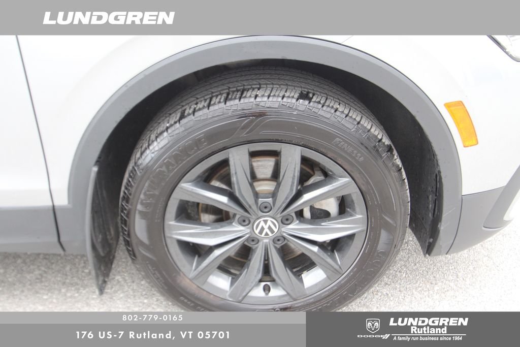 Used 2024 Gray Volkswagen 2.0T SE image 15