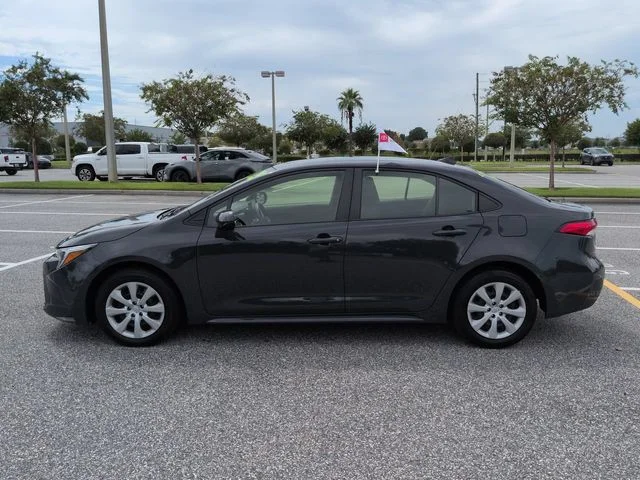 Certified Used 2025  Toyota LE image 7