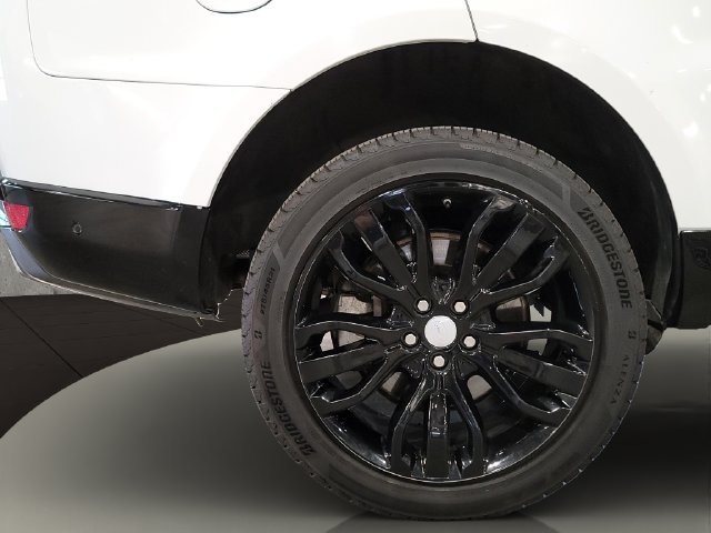 Used 2019 Fuji White Land Rover HSE image 35