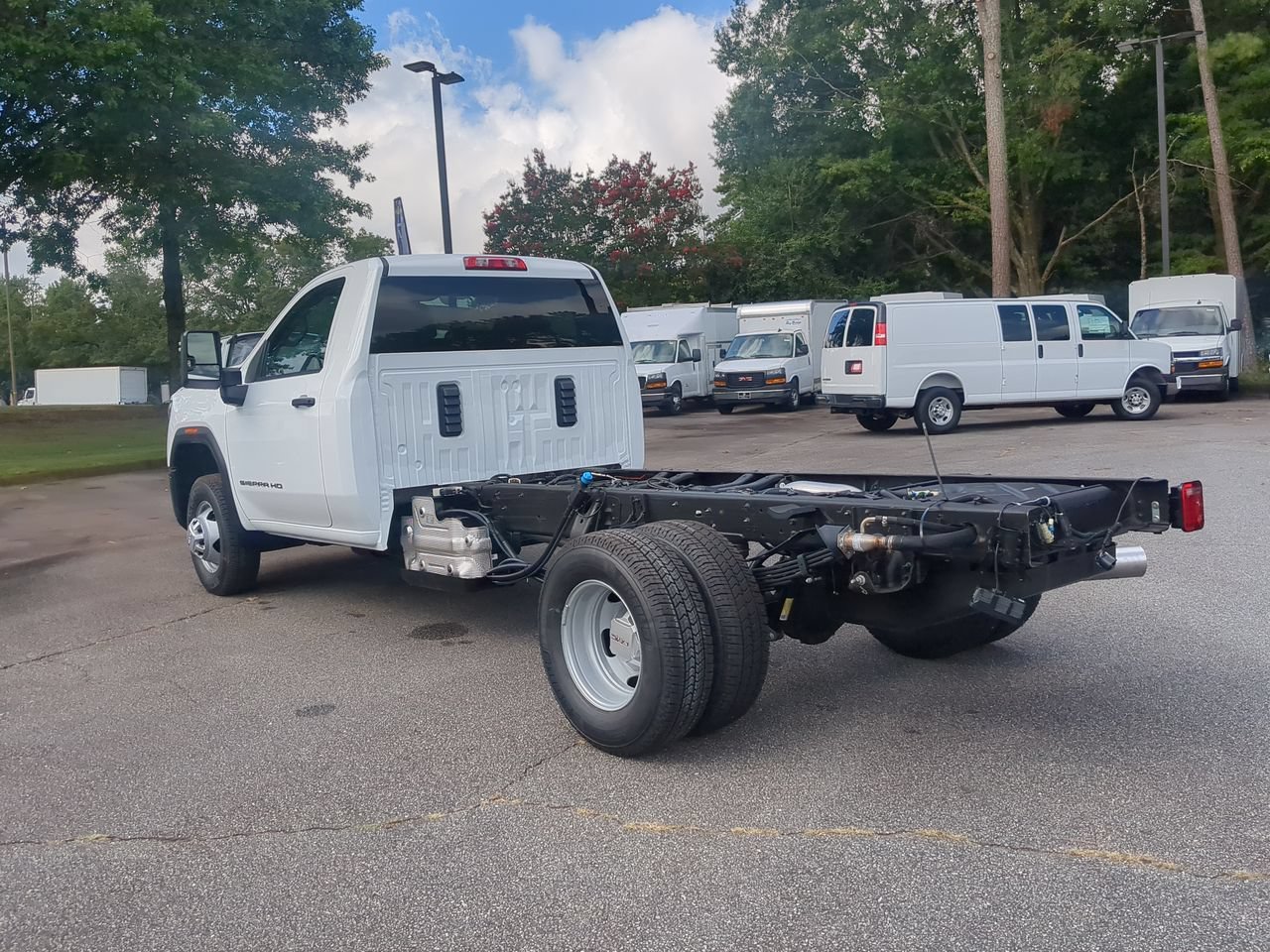 New 2026 Summit White GMC Pro image 6