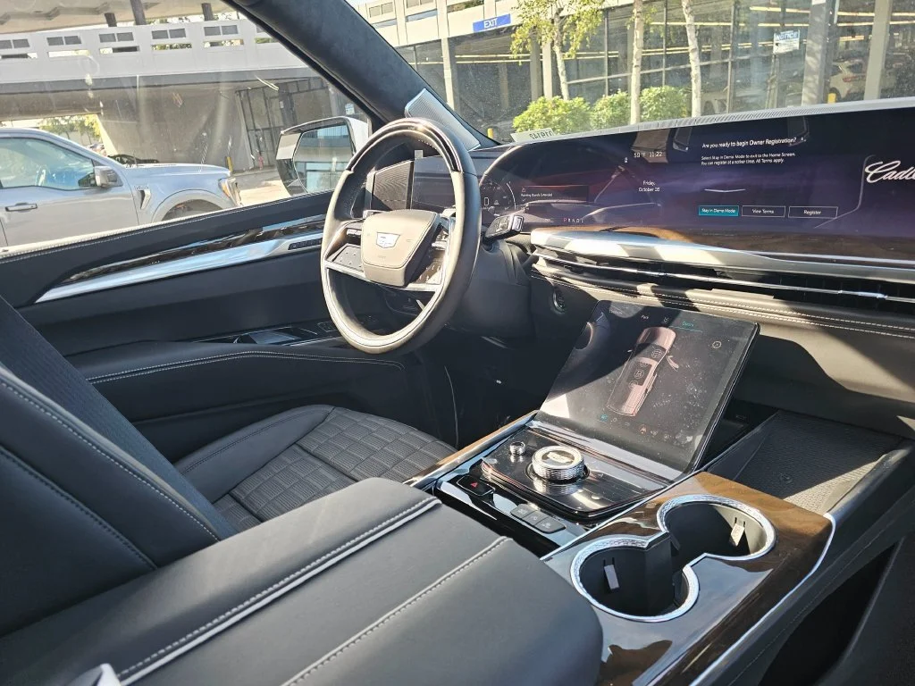 2026 Cadillac Escalade Platinum Sport - Photo 10
