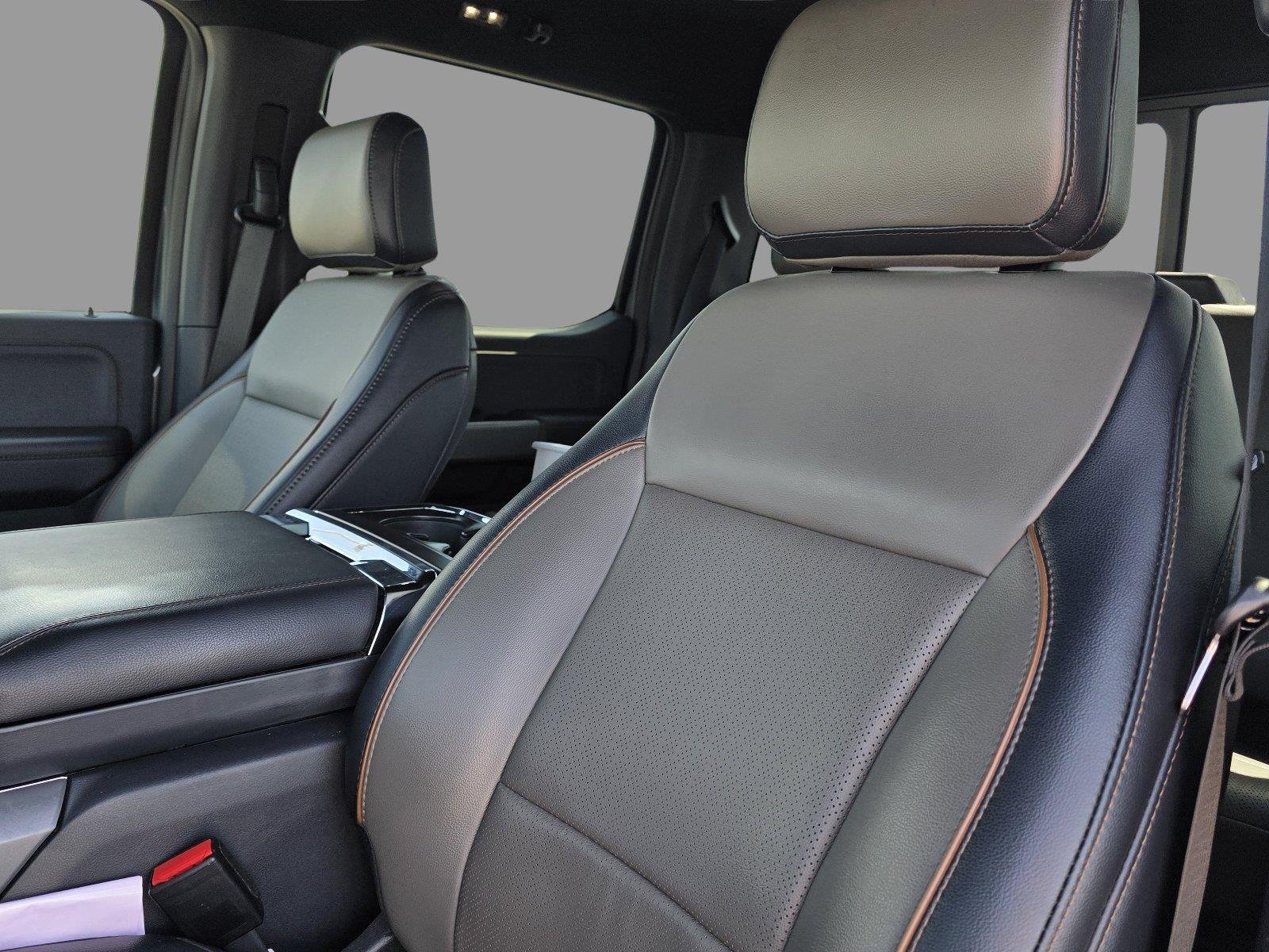 Used 2025 Carbonized Gray Ford LARIAT image 23