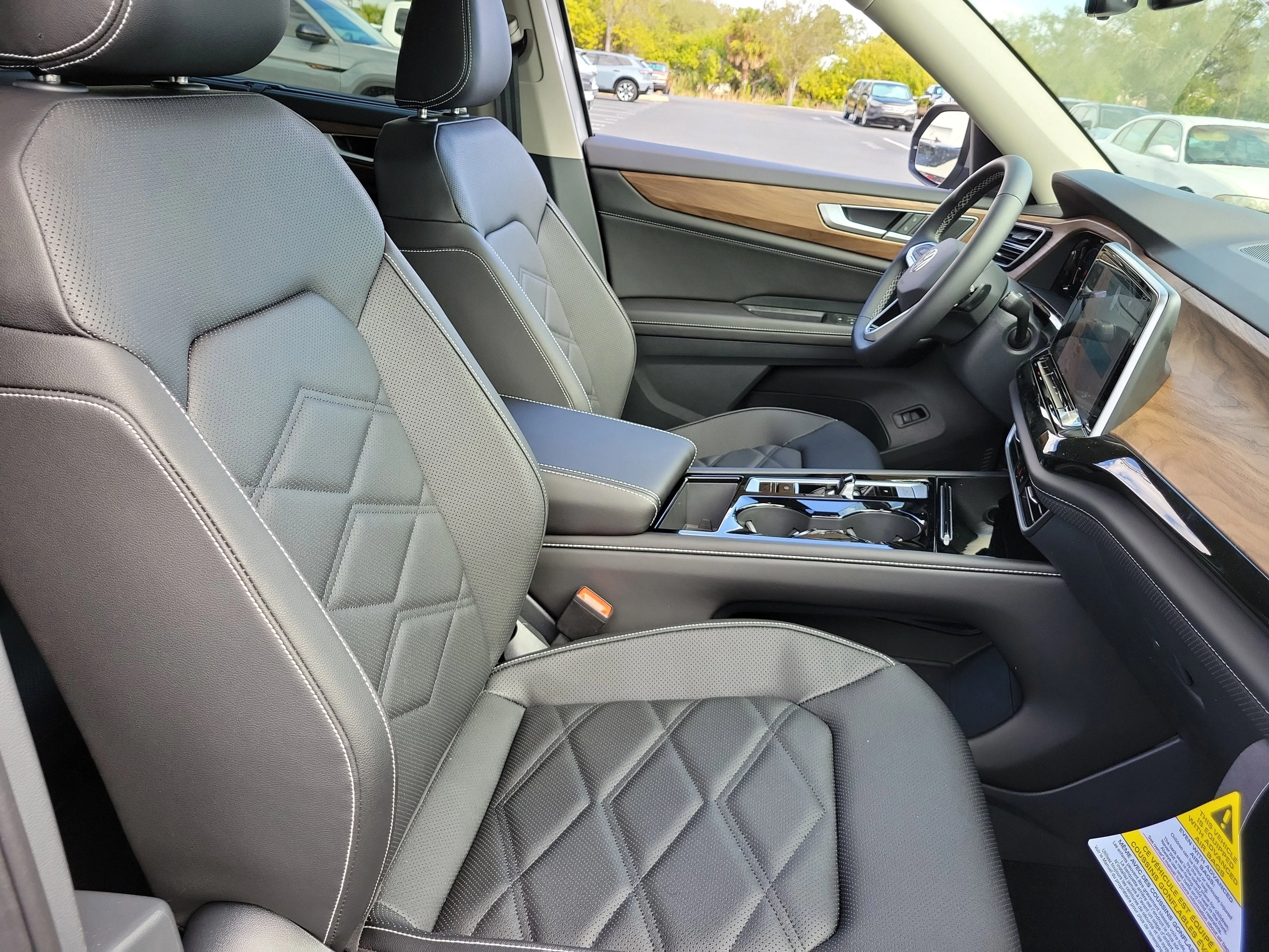 New 2026 Silver Volkswagen SE w/Technology image 6