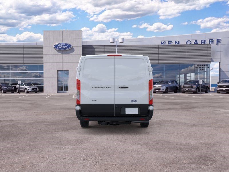 New 2026 Oxford White Ford Base image 5