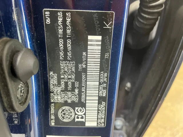 Used 2018  Toyota  image 11