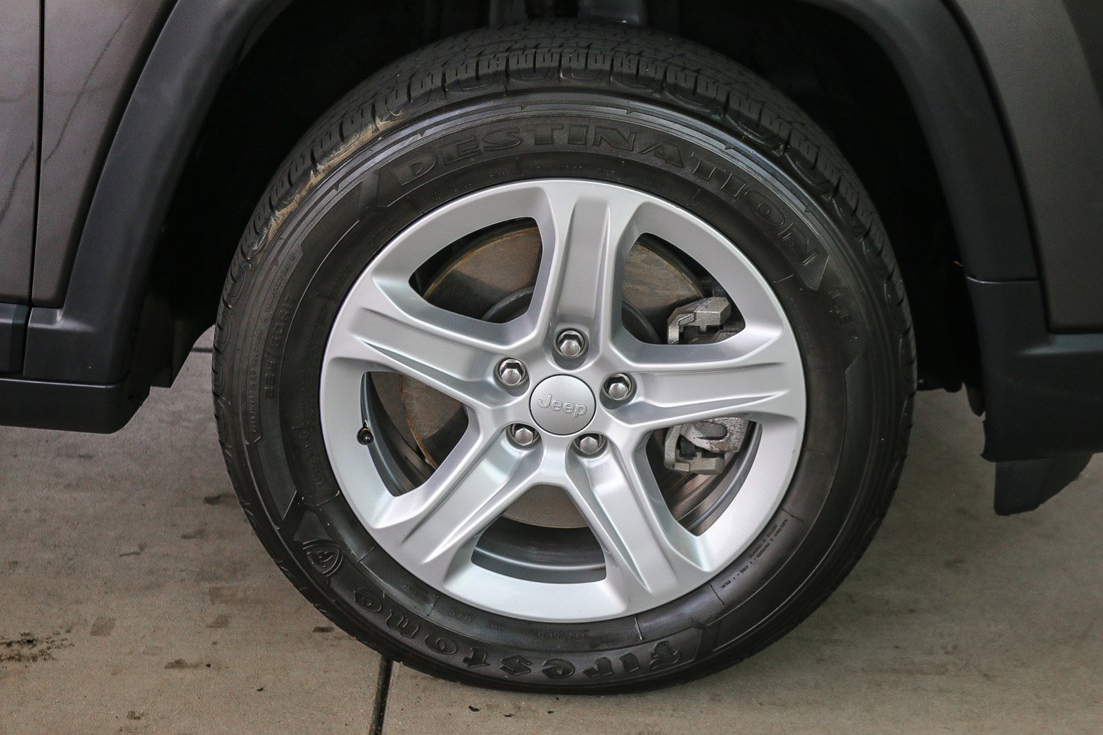 Used 2023 Granite Crystal Metallic Clearcoat Jeep Sport image 11