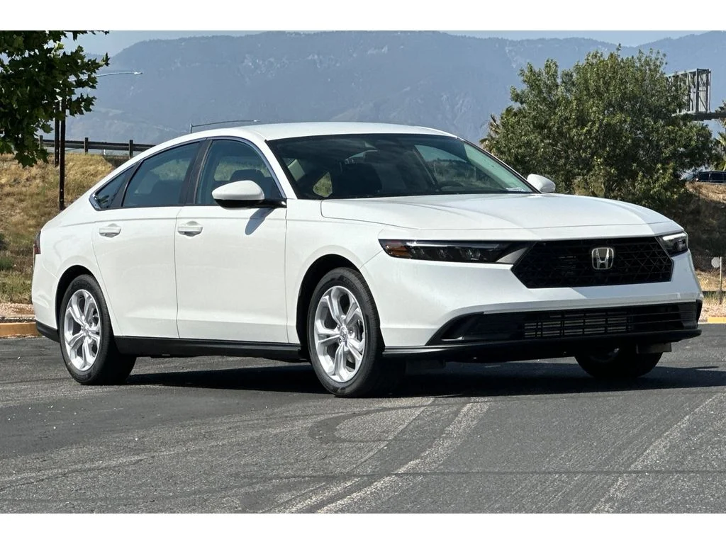 New 2026 Platinum White Pearl Honda LX image 2
