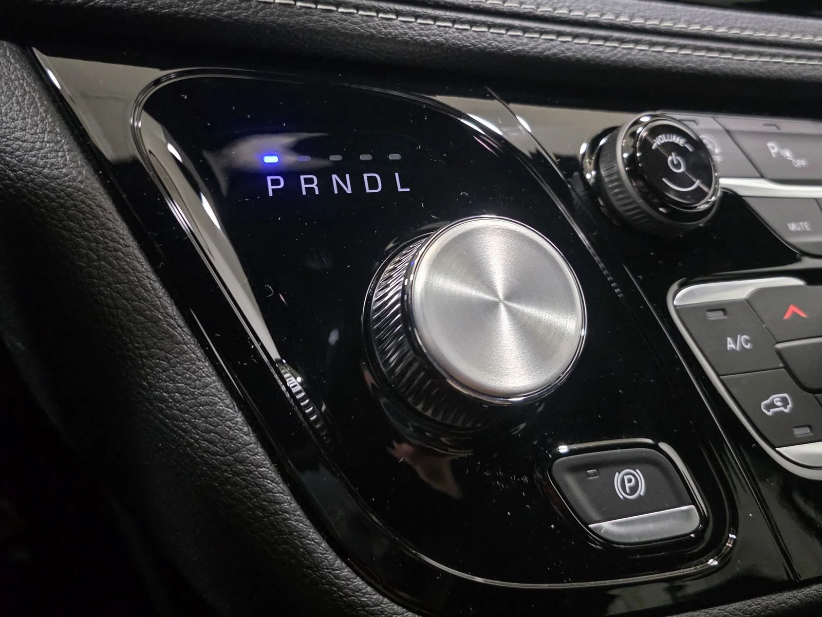 2026 Chrysler Pacifica Select - Photo 29