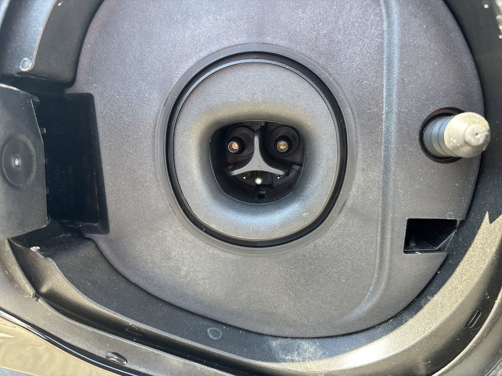 2027 Chevrolet Bolt LT - Photo 35