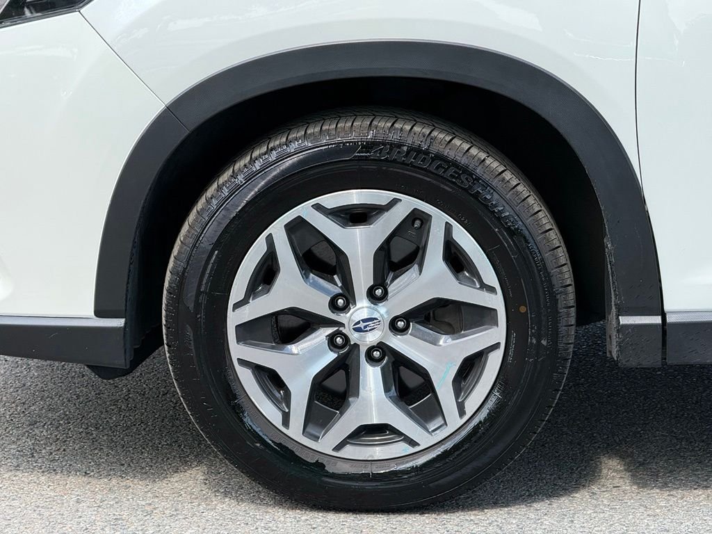 Used 2024 White Subaru Premium image 6