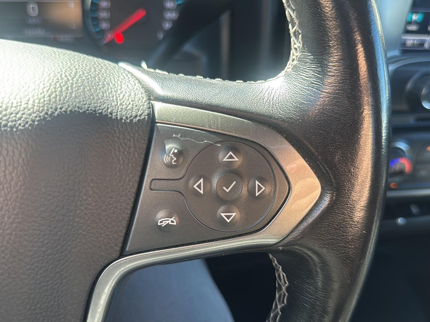Used 2019 Graphite Metallic Chevrolet LT image 14