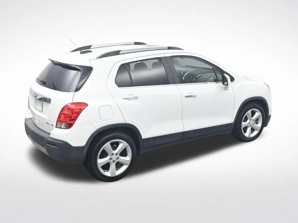 Used 2016 Summit White Chevrolet LTZ image 33
