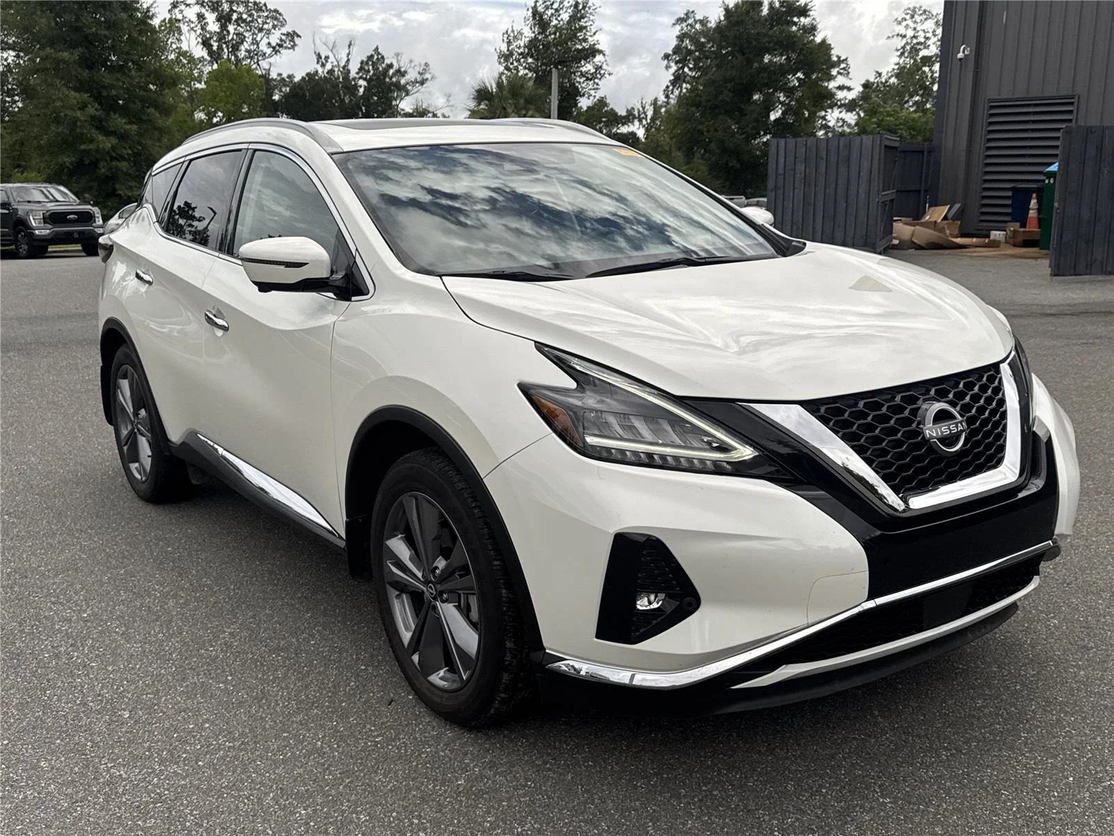 Used 2024 Pearl White Tricoat Nissan Platinum image 2