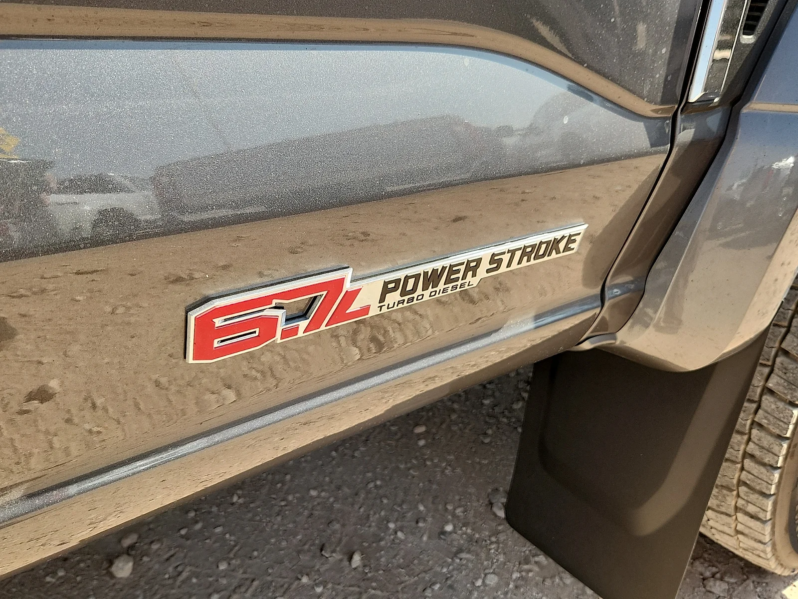New 2027 Carbonized Gray Metallic Ford XLT image 11