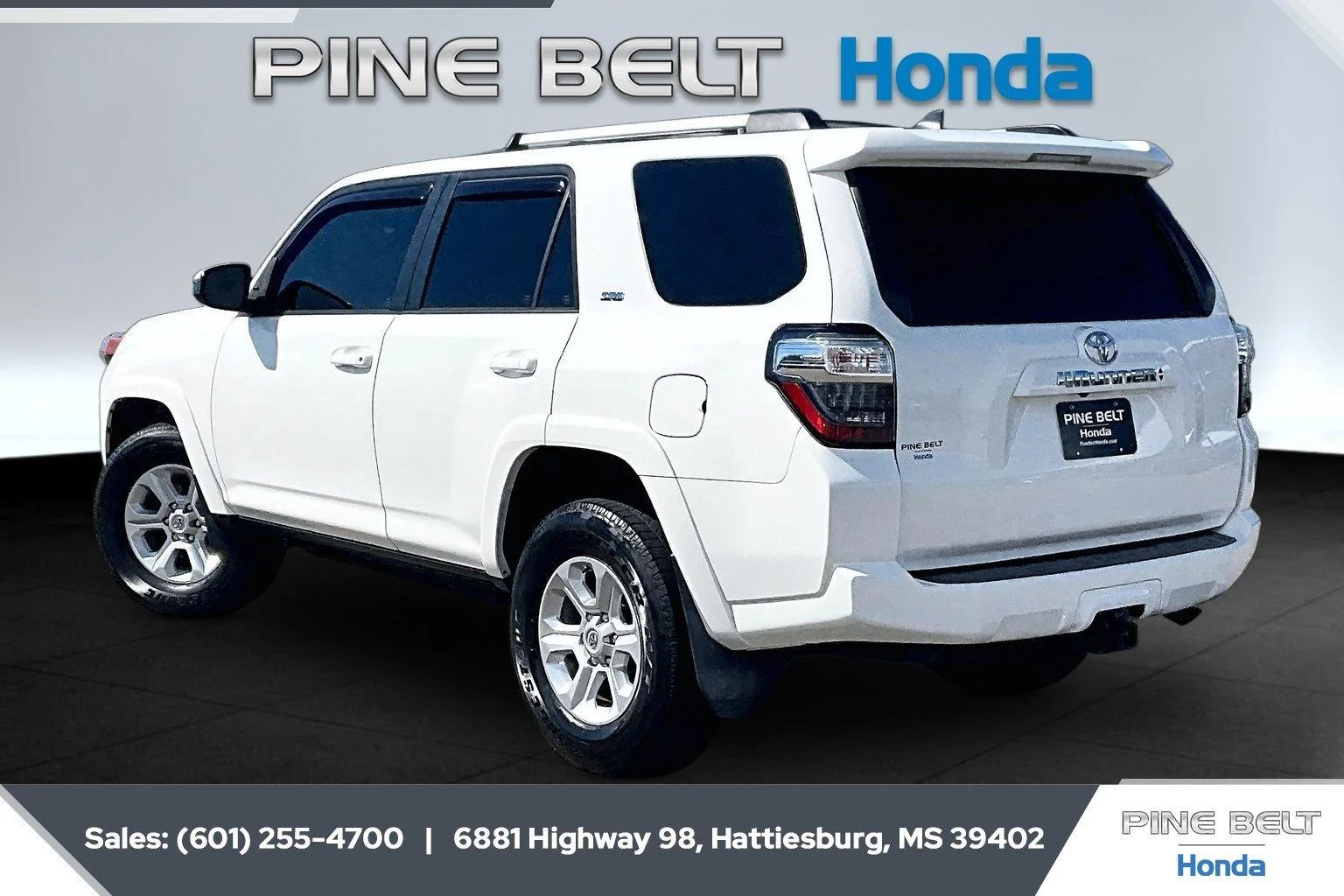 Used 2022 Super White Toyota SR5 image 2