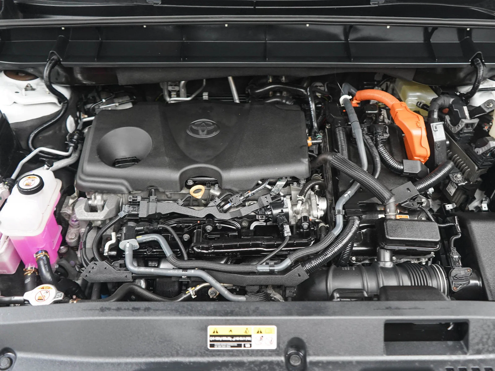 Used 2023  Toyota Hybrid Platinum image 31