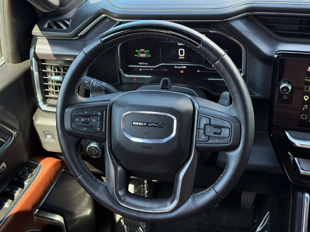 Used 2025 Onyx Black GMC Denali Ultimate image 21
