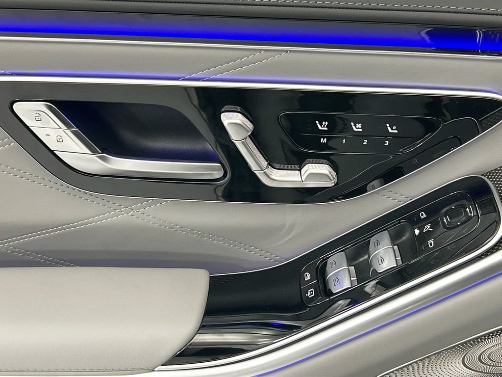 New 2026 MANUFAKTUR Silicon Grey Mercedes-Benz S 63 E AMG® image 22