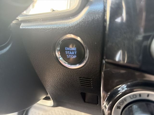 2020 Toyota 4Runner Off-Road - Photo 15
