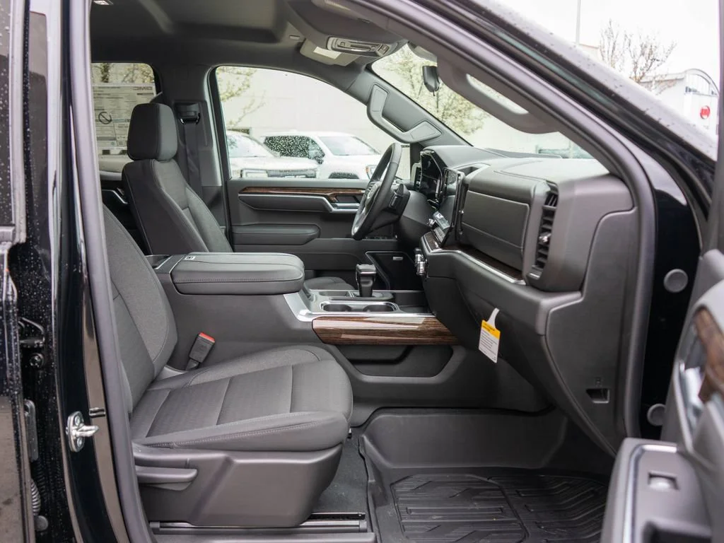 New 2026 Onyx Black GMC Elevation image 10